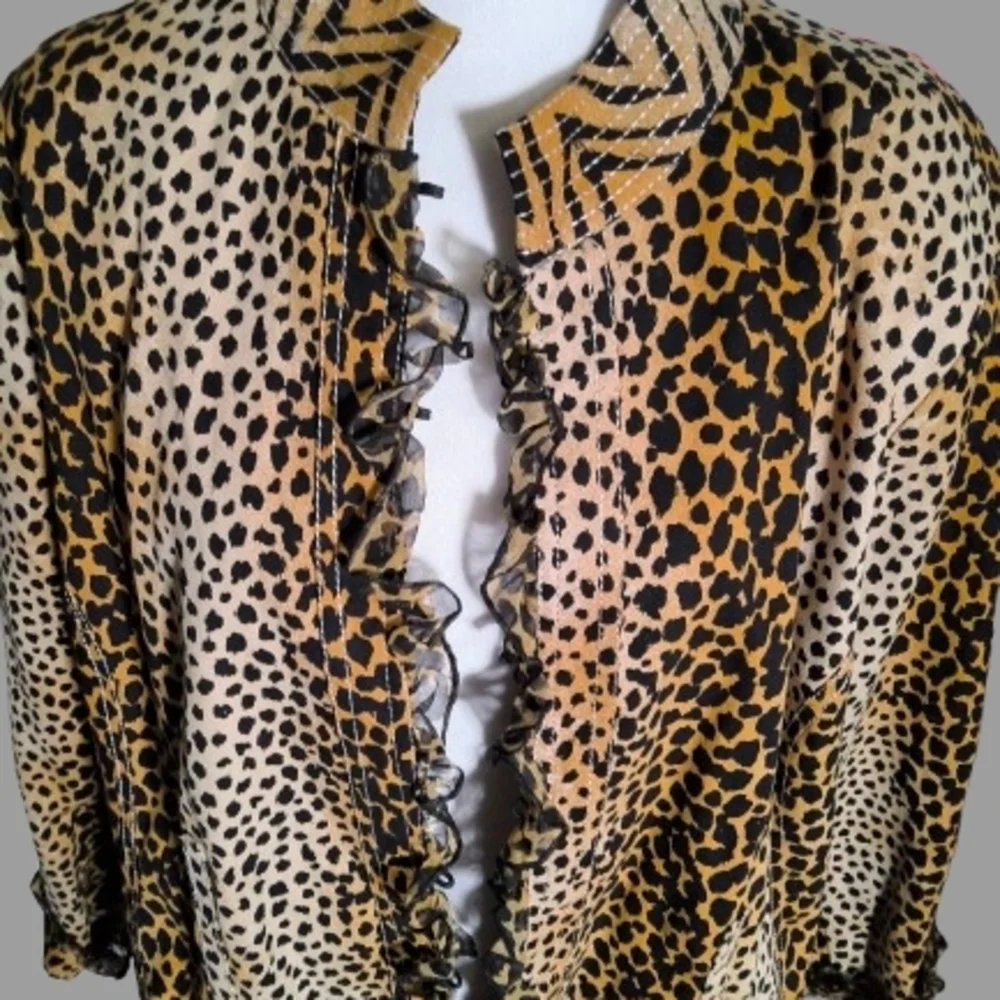 Chic Leopard Print Women's Blazer - Picture 5 of 9